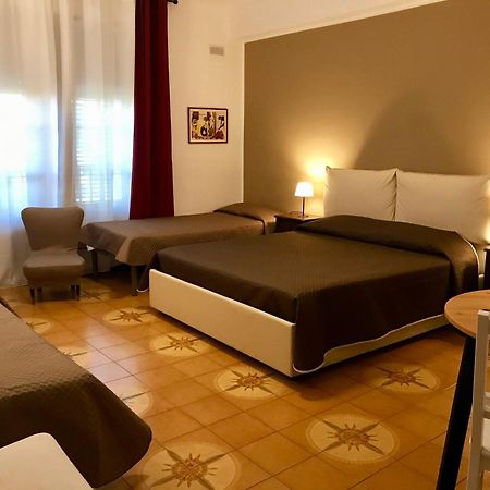 Gli Artisti Apartments & Rooms Багерия Стая снимка