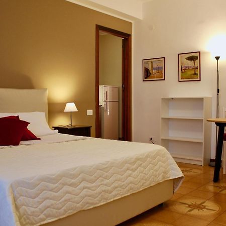 Gli Artisti Apartments & Rooms Багерия Стая снимка