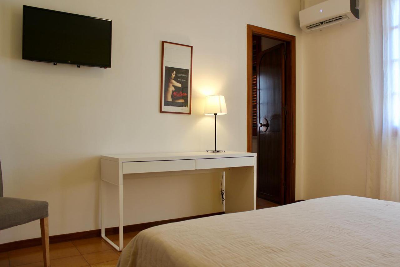 Gli Artisti Apartments & Rooms Багерия Екстериор снимка